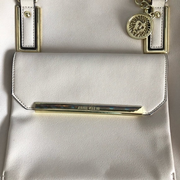Ann Klein Satchel cream purse - Picture 2 of 10